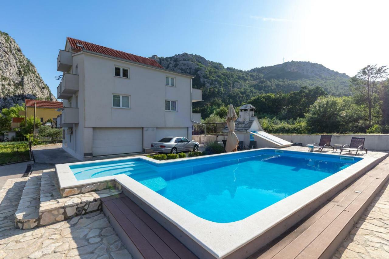 Apartments Bubalo Omiš Екстериор снимка