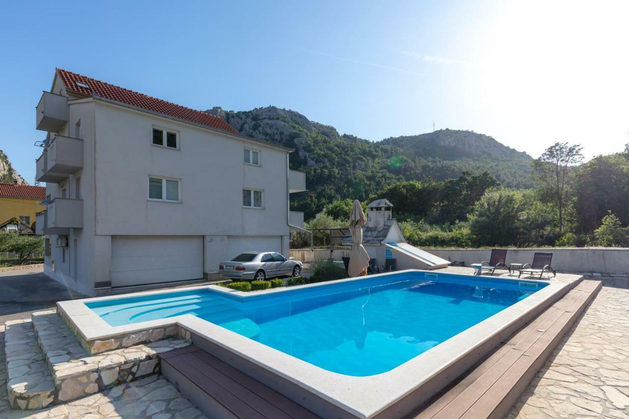 Apartments Bubalo Omiš Екстериор снимка