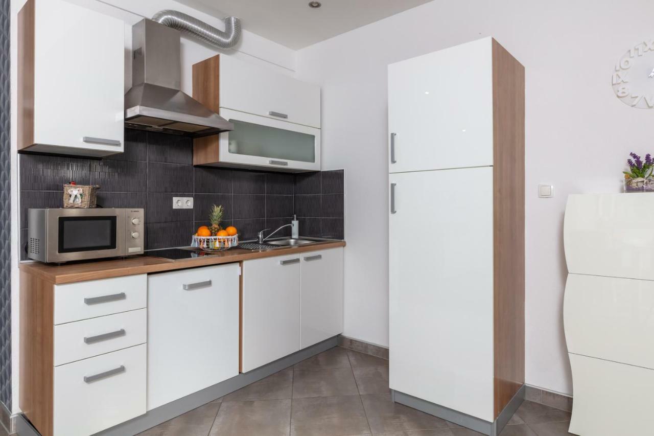 Apartments Bubalo Omiš Екстериор снимка