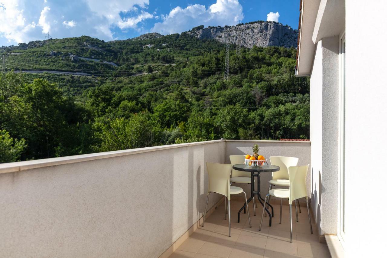 Apartments Bubalo Omiš Екстериор снимка