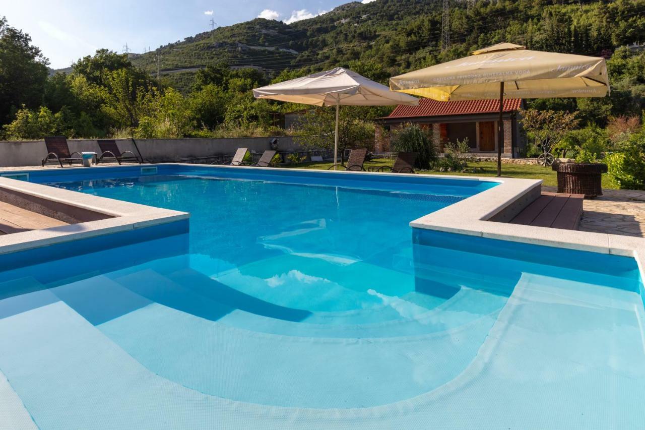 Apartments Bubalo Omiš Екстериор снимка