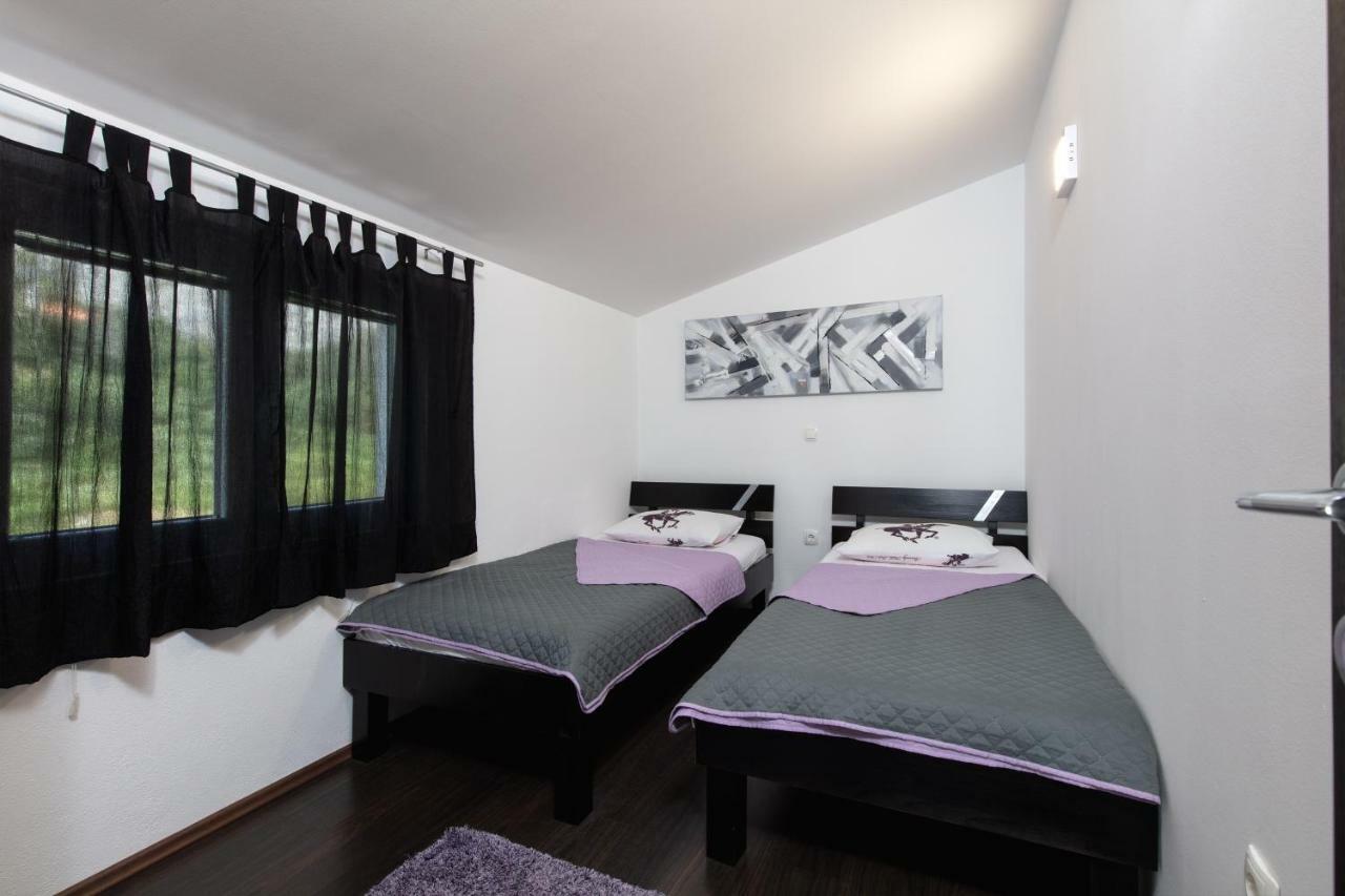 Apartments Bubalo Omiš Екстериор снимка