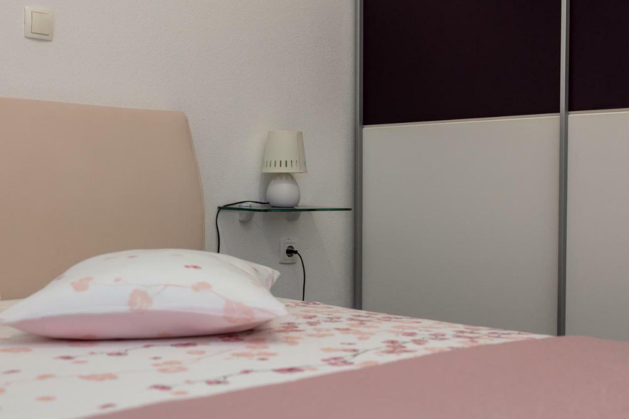 Apartments Bubalo Omiš Екстериор снимка
